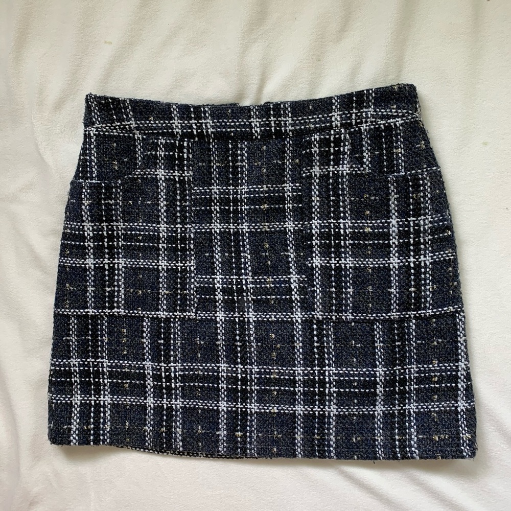 Tweed mini skirt